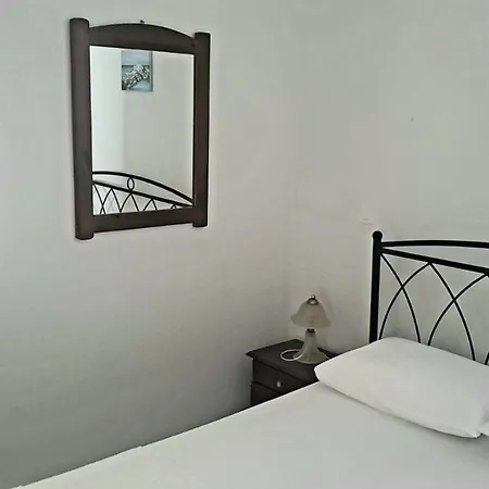 Potter'S Apartment/40 Meters From The Beach Kamares  Exterior photo
