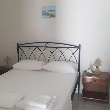 Potter'S Apartment/40 Meters From The Beach Kamares  Exterior photo