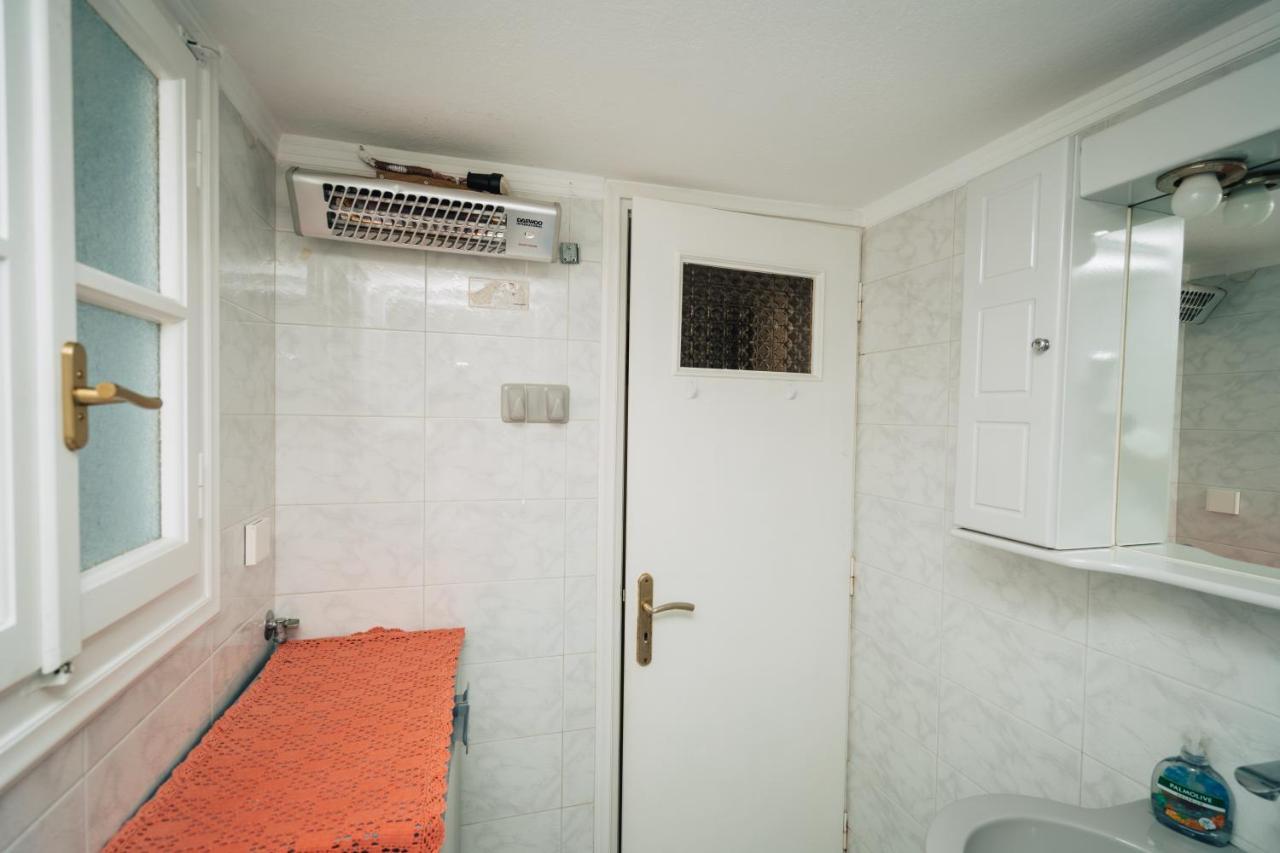 Potter's Apartment/40 Meters From The